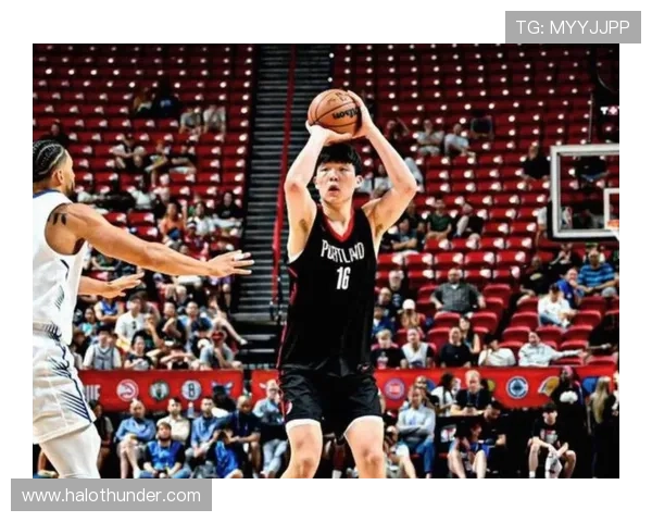 斯普利特谈杨瀚森上场表现称其感受强度提升传球天赋尚待发挥